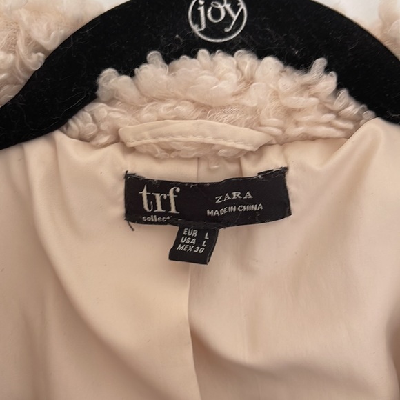 ♻️DONATED DEC. 2023♻️ 
Zara TRF faux shearling zip jacket size L - Picture 5 of 5